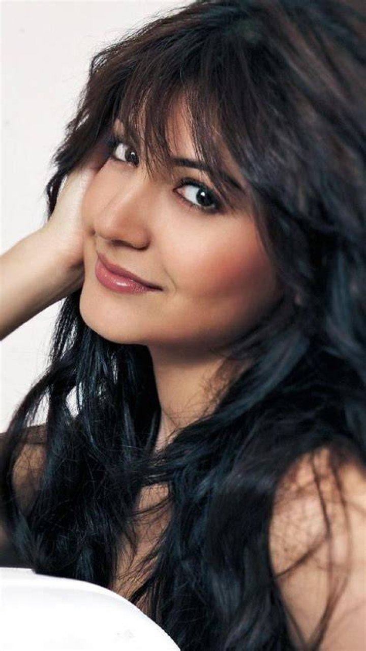 1080x1920 / 1080x1920 anushka sharma, indian celebrities, desi girls