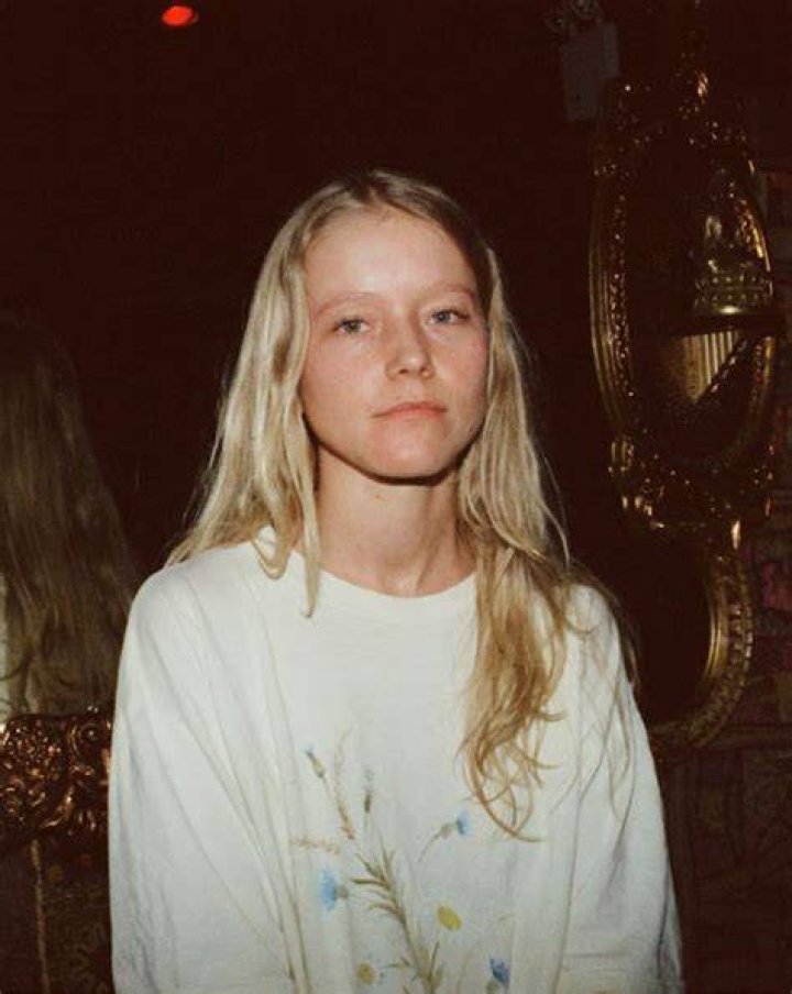 ALICE PHOEBE LOU SINGS ABOUT LOVE AND VIOLENCE ON HER ALBUM GLOW New