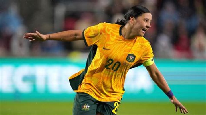 Are Sam Kerr And Daniel Kerr Related?