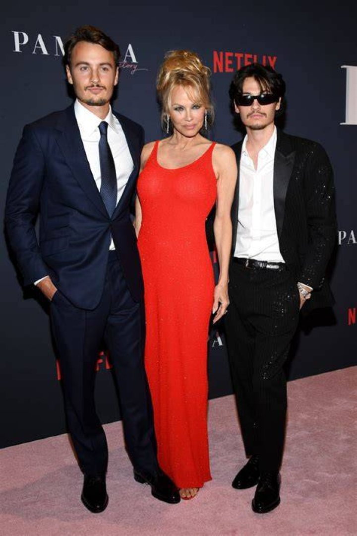 Brandon Thomas Lee Wiki, Age, Height, Girlfriend, Net Worth And Movie
