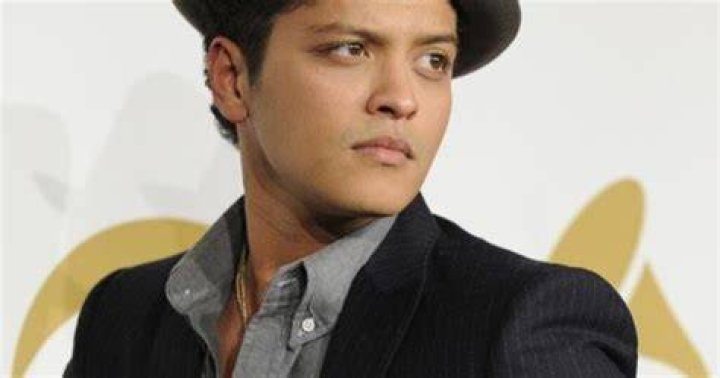 Bruno Mars Bio, Net Worth, Height, Facts Dead or Alive?