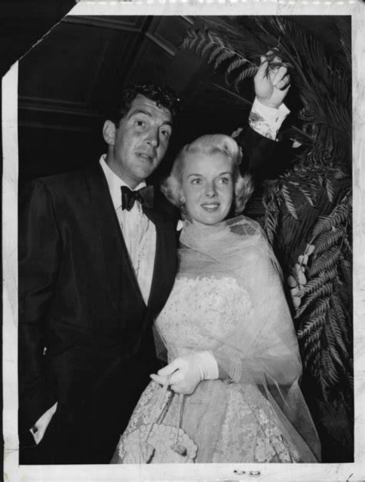 Dean and Jeannie Beautiful couple ) Dean martin, Old movie stars