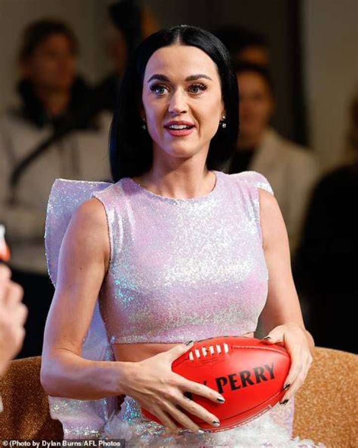 Katy Perry Weight Loss Diet Plans & Workout Regimen!