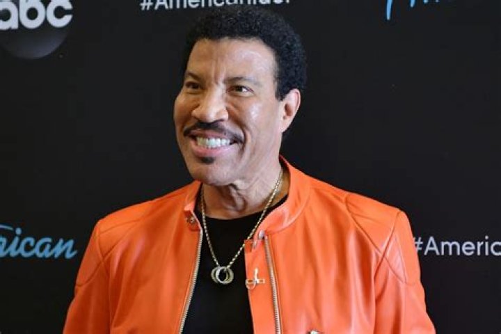 Lionel Richie Net Worth in 2022 (Updated)
