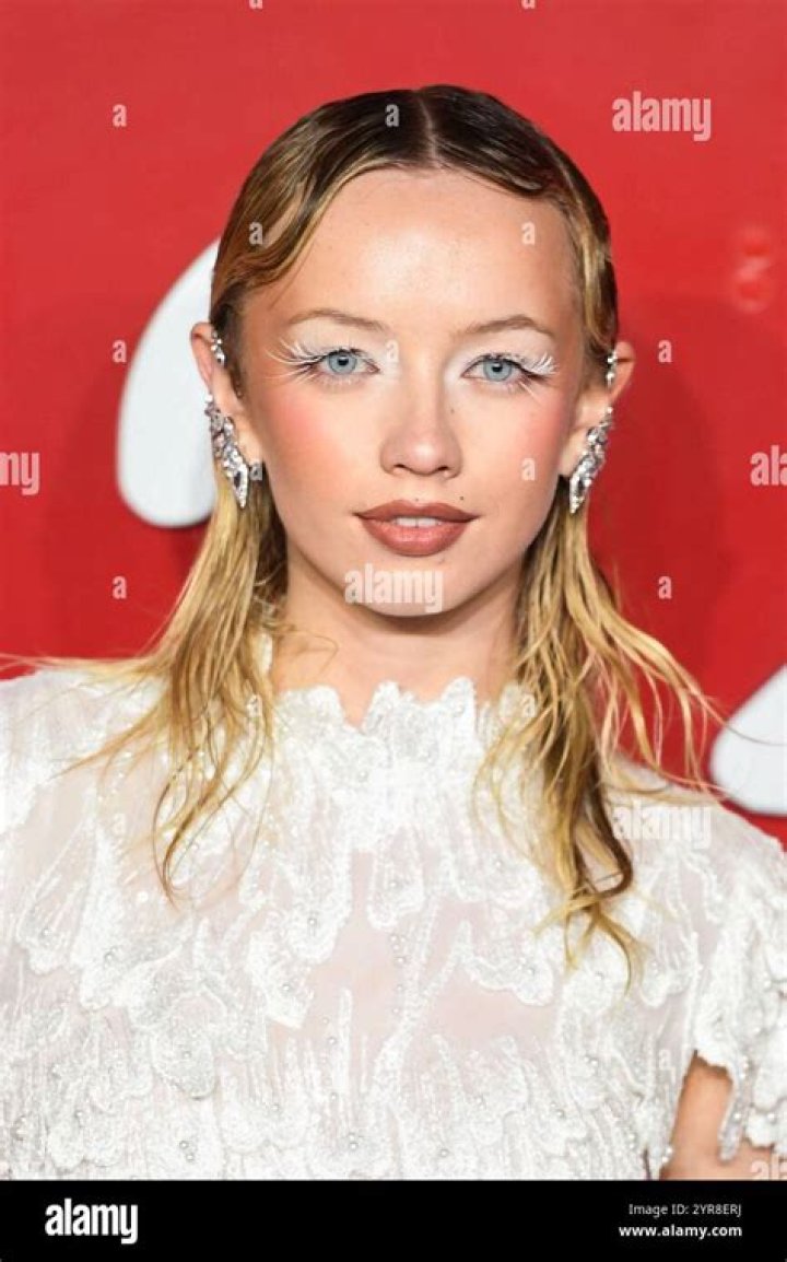 lola clark ت︎ in 2021 Cool girl, Lola, Girl