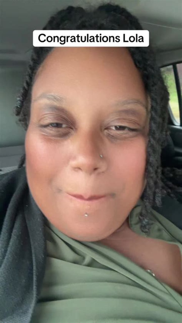 LolaClark Lola Clark TikTok Instagram Twitter Style Girl Hair Makeup
