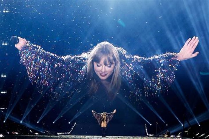 Unveiling The Captivating Taylor Swift Lower Bowl Experience