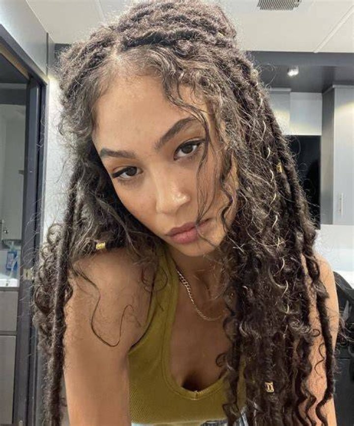 ziayla pizarro Locs Hairstyles, Braided Hairstyles, Hair Inspo, Hair